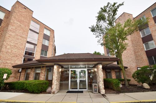 apt-115-1101 S Hunt Club Dr, Mount Prospect, IL, 60056-4261 | Card Image