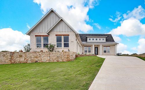 7336 Saint Augustines Dr, Cleburne, TX, 76033-8820 | Card Image