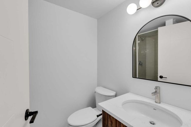 56 Macewan Meadow Way Nw, House other with 3 bedrooms, 3 bathrooms and 4 parking in Calgary AB | Image 11