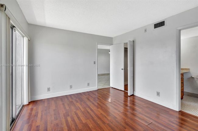 APT-401 - 8720 N Sherman Cir, Condo with 2 bedrooms, 2 bathrooms and null parking in Miramar FL | Image 19