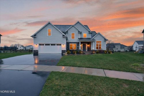 9265 Nate Ct, Sylvania, OH, 43560-2563 | Card Image