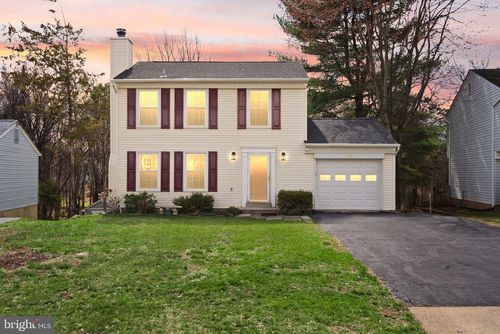 13513 King Charles Dr, CHANTILLY, VA, 20151-3325 | Card Image