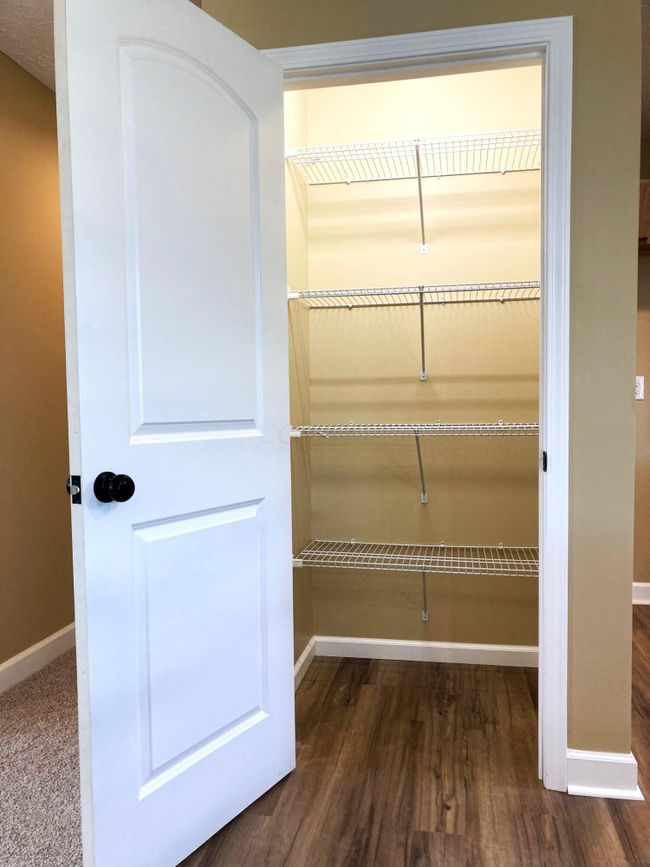 Pantry with Auto Lighting | Image 45