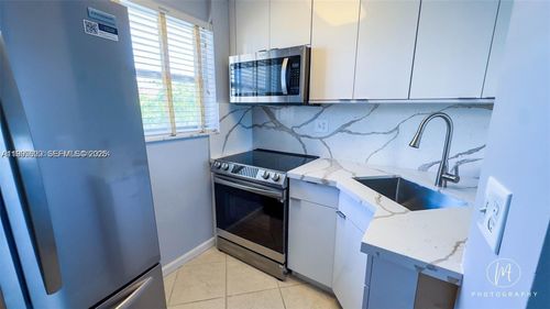 315-1731 Se 15th St, Fort Lauderdale, FL, 33316-3012 | Card Image