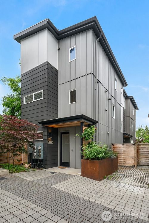 7154 44th Avenue S, Seattle, WA, 98118 | Card Image