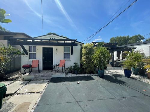 210-210 Ne 110th St, Miami, FL, 33161-7017 | Card Image