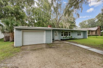 45180 Booth Street, House other with 2 bedrooms, 1 bathrooms and null parking in Callahan FL | Image 2