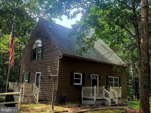 39 Knotty Pine Trl, Hedgesville, WV, 25427-5994 | Card Image