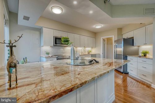 2-604-5802 Nicholson Ln, ROCKVILLE, MD, 20852-2965 | Card Image