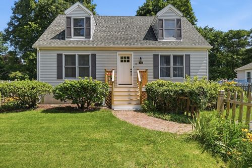 10 Scandinavia Ave, Worcester, MA, 01603 | Card Image
