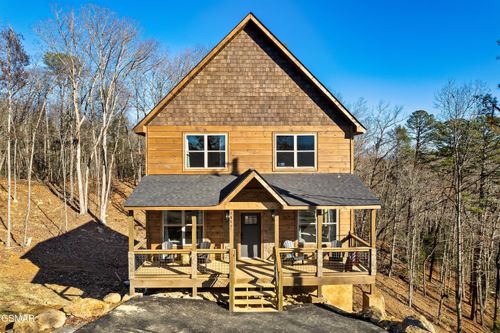 1653 Parkway Ter, Gatlinburg, TN, 37738 | Card Image