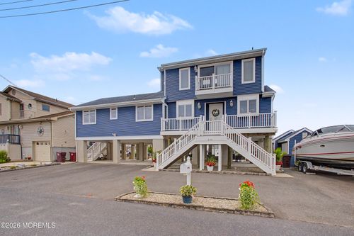 216 Maple Dr, Bayville, NJ, 08721-3117 | Card Image