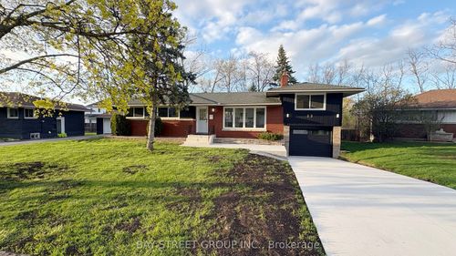 23 Glenbarr Rd, St. Catharines, ON, L2T1Y2 | Card Image