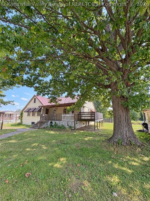 2471 Main Street, Hurricane, WV, 25526 | Card Image