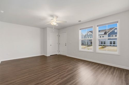 644 Blossom Run, Spartanburg, SC, 29307-2000 | Card Image