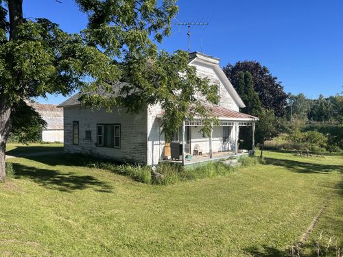 8789 N Derby Rd, Six Lakes, MI, 48886-9527 | Card Image