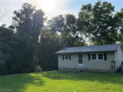 4975 Stiers Ln, Zanesville, OH, 43701-9357 | Card Image