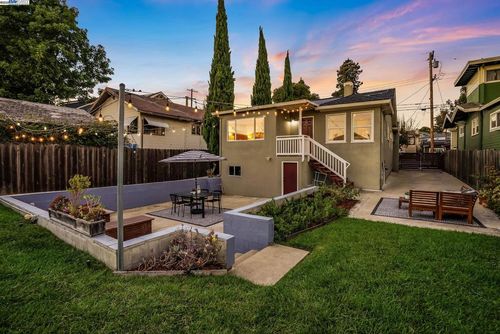 5431 Ygnacio Ave, Oakland, CA, 94601-5537 | Card Image