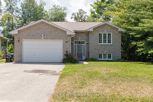 72 57th St S, Wasaga Beach, ON, L9Z1W5 | Card Image