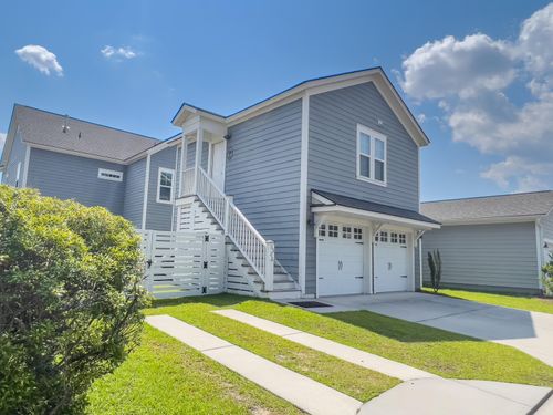 542 Cross Park Ln, Summerville, SC, 29486-8299 | Card Image