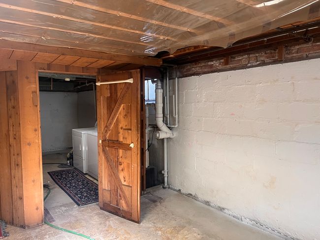 With potential second bathroom, plumbing already i | Image 18
