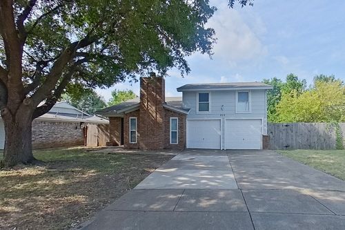 202 Colony Drive, Arlington, TX, 76002 | Card Image