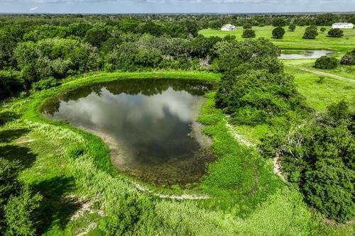 2 S Nassau Rd, Round Top, TX, 78954 | Card Image