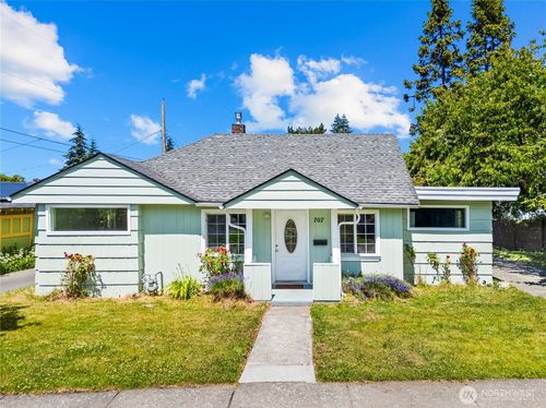 707 York St, Bellingham, WA, 98225-4829 | Card Image