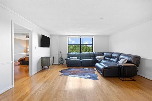 apt-817-2965 Pharr Court South Nw, Atlanta, GA, 30305-2141 | Card Image