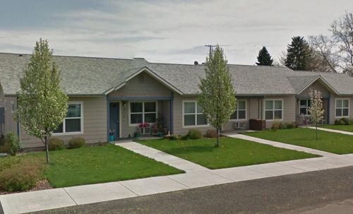 425 E Currant St, Athena, OR, 97813-6083 | Card Image