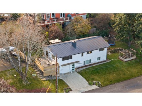 401 Eugene St, Hood River, OR, 97031-2230 | Card Image