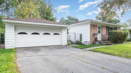 555 Pioneer Trail Street, Carrollton Township, MI, 48604 | Card Image