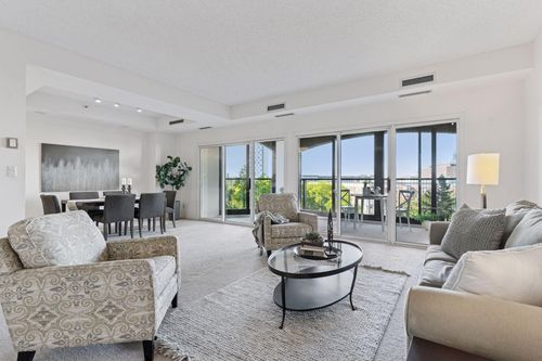 apt-403-1201 Yale Pl, Minneapolis, MN, 55403-1956 | Card Image