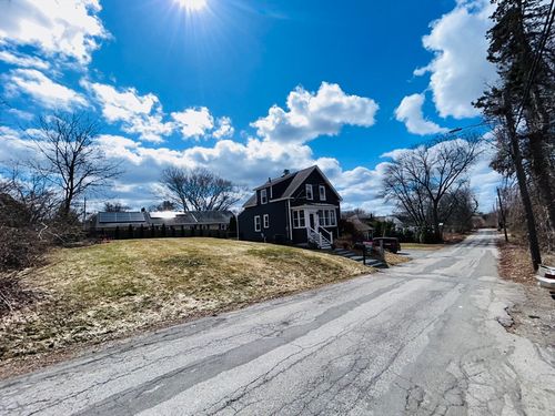 28 Currier Ave, Methuen, MA, 01844-2521 | Card Image