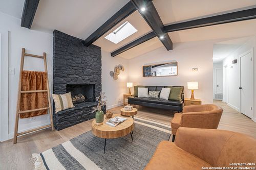 7817 Hollow Oak, Live Oak, TX, 78233-2920 | Card Image