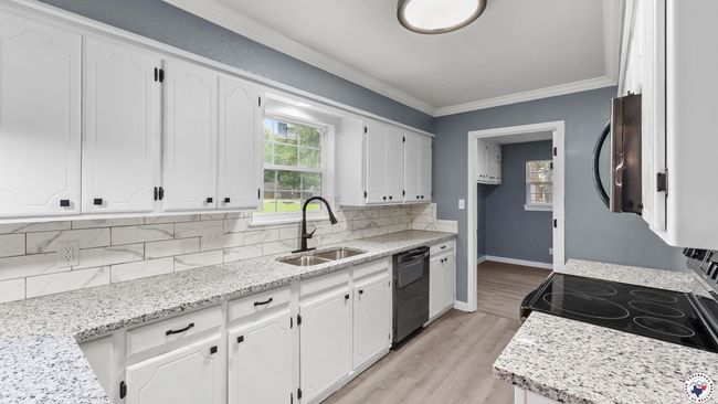 10 Vernon St, House other with 4 bedrooms, 2 bathrooms and null parking in Hooks TX | Image 11