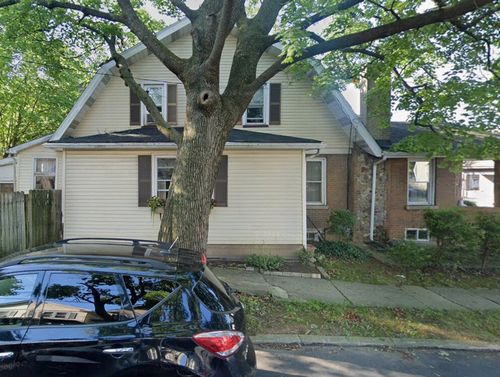 2-2321 Sycamore St, EASTON, PA, 18042-5357 | Card Image