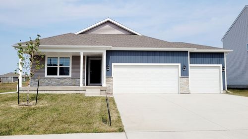 2850 Mary Green Rd, Hiawatha, IA, 52233-2803 | Card Image