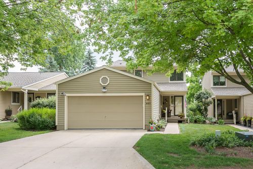 607 Woodcreek Cir, Saline, MI, 48176-1176 | Card Image