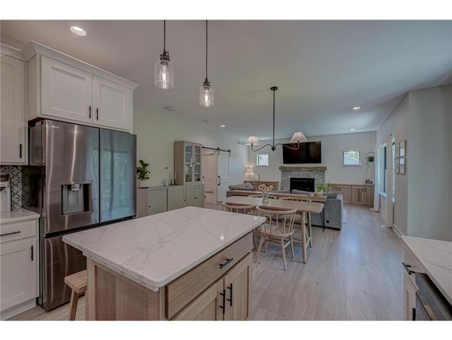 21 Windsor Wood Path, House other with 5 bedrooms, 4 bathrooms and null parking in Hudson WI | Image 7