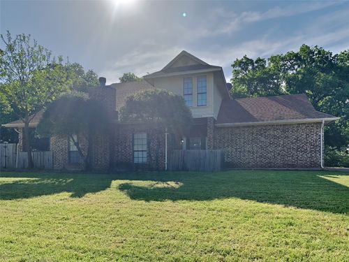 104 Ne Timber Ridge Dr, Burleson, TX, 76028-2511 | Card Image