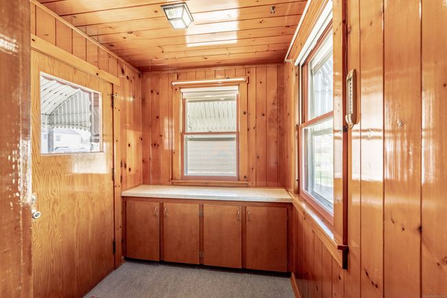 46 Suffield St, House other with 3 bedrooms, 2 bathrooms and 4 parking in Windsor Locks CT | Image 27