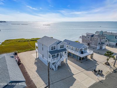 108 W Winifred Avenue, House other with 4 bedrooms, 3 bathrooms and null parking in Beach Haven NJ | Image 2