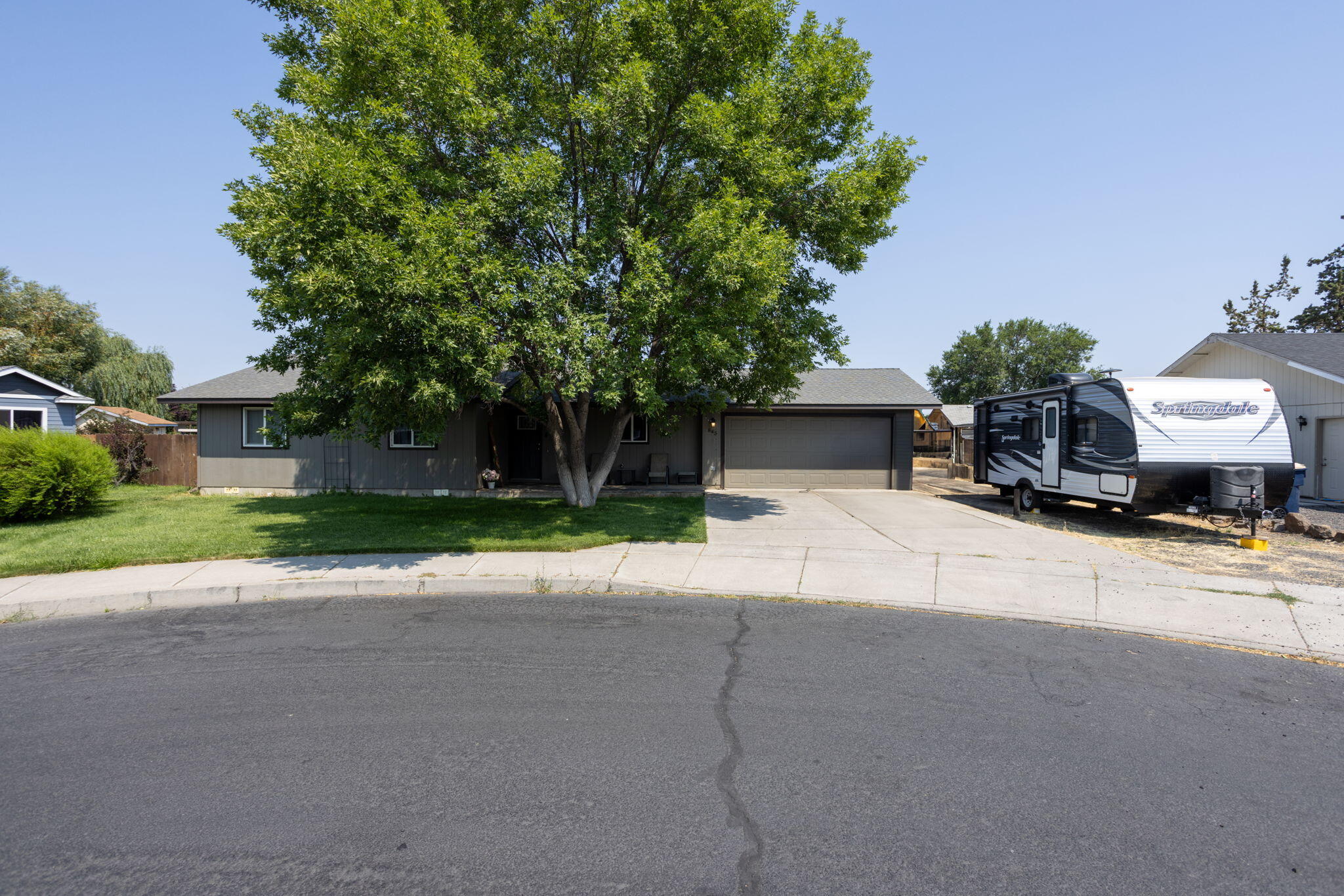 Maple Ln, Redmond, OR 97756