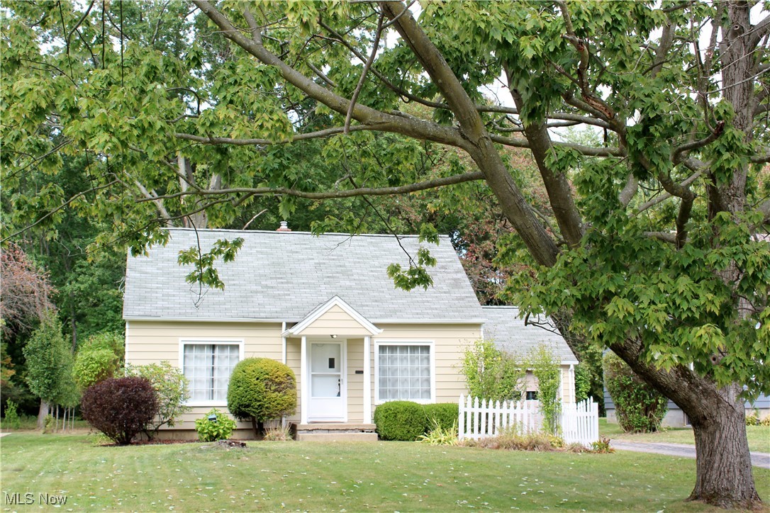 Forest Park Dr, Youngstown, OH 44512
