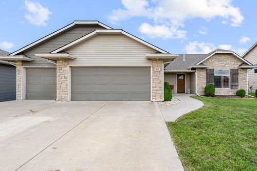 969 Cedar Brook Cir, Mulvane, KS, 67110-2105 | Card Image