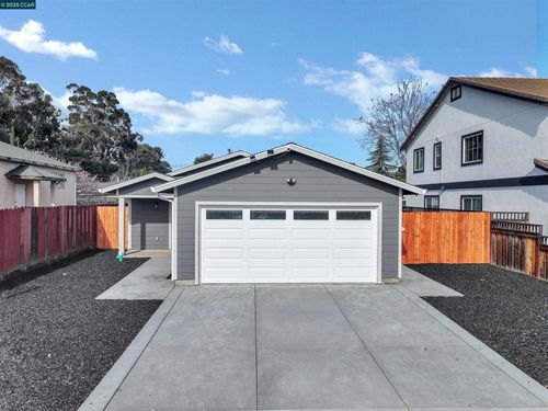 76 Cornwall St, Pittsburg, CA, 94565-2662 | Card Image