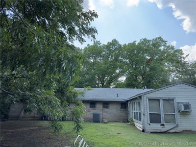 243 Orchard Street, House other with 3 bedrooms, 2 bathrooms and null parking in Lone Grove OK | Image 2