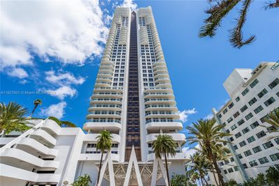 4408 - 6365 Collins Ave, Condo with 2 bedrooms, 2 bathrooms and null parking in Miami Beach FL | Image 3