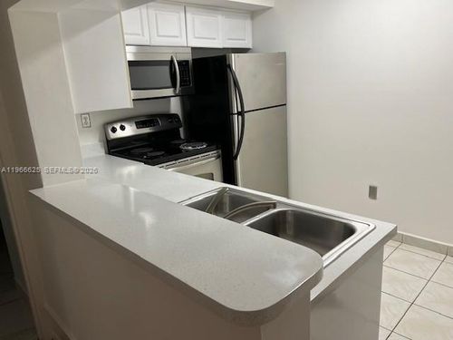201-22-15539 Miami Lakeway N, Miami Lakes, FL, 33014-5599 | Card Image
